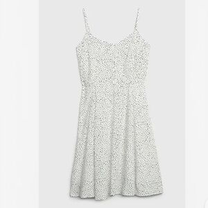 Gap white polka dot summer dress. Size 8. 100% rayon. Very good condition